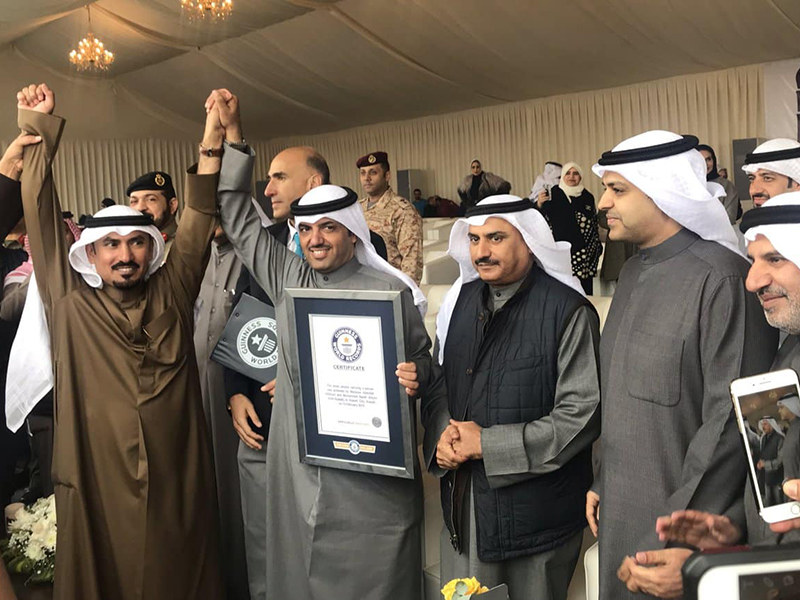 اضغط لمشاهدة الفيديو: الكويت تدخل موسوعة غينيس بأطول علم في العالم